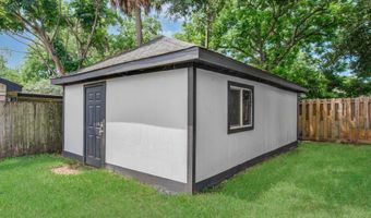 2708 Tallow St, Alvin, TX 77511