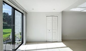 3552 Magellan Cir 122, Aventura, FL 33180