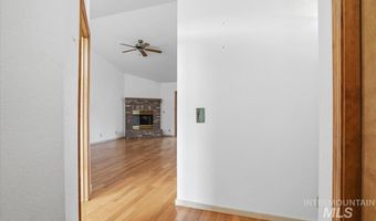 2488 E E Tiger Lily Dr, Boise, ID 83716