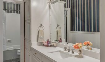 400 Crouch Rd, Benton, LA 71006