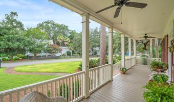 110 Coosaw Club Dr, Beaufort, SC 29907