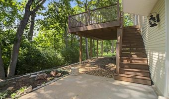 465 Redwood Forest Dr, Ballwin, MO 63021