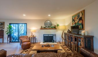 390 4TH St SW, Bandon, OR 97411