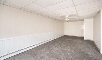 60 SPRING St, Lincoln, RI 02838