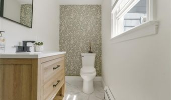 5 Indigo Rd, Barrington, RI 02806