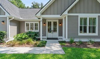 24 Alumni Rd, Beaufort, SC 29907
