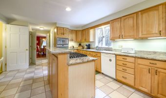 1642 Deerfield Ct, Cheshire, CT 06410