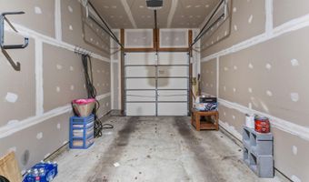 2004 GOLDEN MORNING Dr 30, Bowie, MD 20721