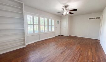 238 W Skyline Dr, Ballwin, MO 63011