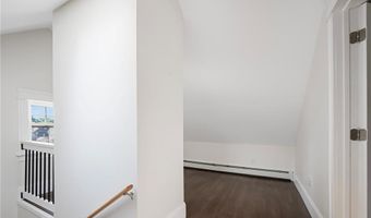 88 Wentworth Ave, Cranston, RI 02905