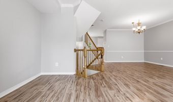7035 KINGS MANOR Dr, Alexandria, VA 22315