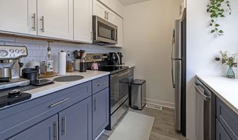 39 Lance Cir 39, Bridgeport, CT 06606