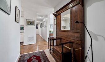 706 PRINCE St 4, Alexandria, VA 22314