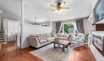 38796 N Kenmore Rd, Antioch, IL 60002