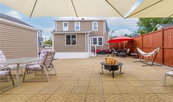 190 Auburn St, Cranston, RI 02910