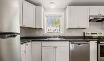 41 Parker St, Bangor, ME 04401