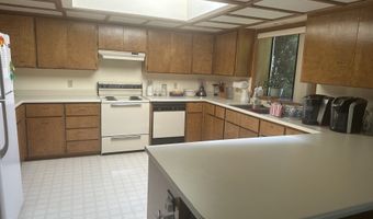 801 BROOKHAVEN Dr A, Brookings, OR 97415