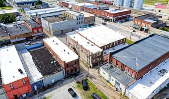 112 S Madison Ave, Aurora, MO 65605