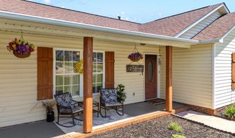 531 Plantation Creek Dr, Boiling Springs, SC 29316