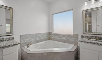 484 PLATEAU Dr, Socorro, TX 79927