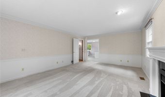3881 Ravinewood Dr, Austinburg, OH 44010