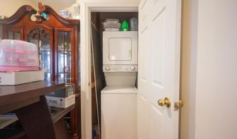 42 Ronald Dr N, Amityville, NY 11701