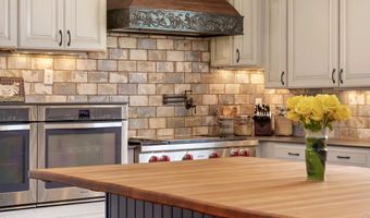 2051 Stove Prairie Rd, Bellvue, CO 80512