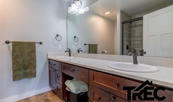 2855 Legacy Ln, Cody, WY 82414