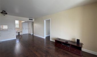 3020 Marcos Dr S-307, Aventura, FL 33160