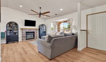 21930 Mohican Ave, Apple Valley, CA 92307