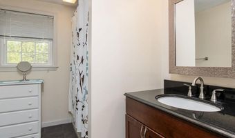 5 Heidi Ln, Bow, NH 03304