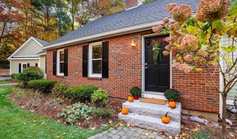 3 Chickadee Ct, Bedford, NH 03110