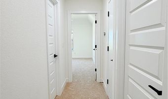 2905 SW Lovely Ln, Bentonville, AR 72713