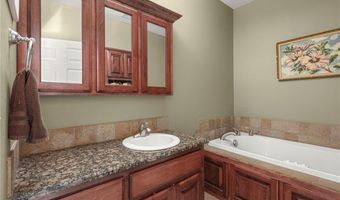 23 Cumbrian Dr, Bella Vista, AR 72714