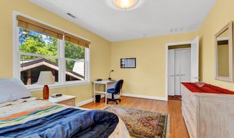 5829 MARBURY Rd, Bethesda, MD 20817