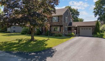 36 Woodlawn Ave, Auburn, ME 04210