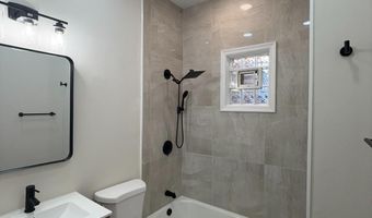 2807 CLIFTON Ave, Baltimore, MD 21216