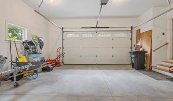 271 Red Gate Ln, Acton, ME 04001