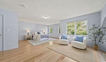 305 Rembrandt Way 305, Abington, MA 02351
