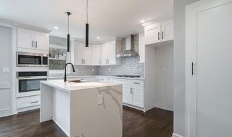 3655 Wassaw Ln, Berkeley Lake, GA 30096