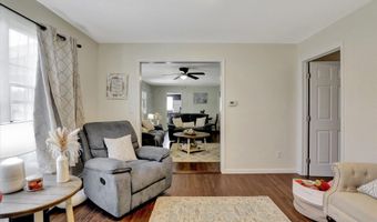 126 9th St, Belford, NJ 07718