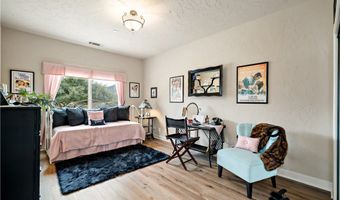 10204 Mount Olympus Valley Rd, Fallbrook, CA 92028