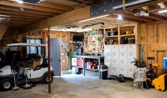 925 S 2nd St, Aberdeen, SD 57401