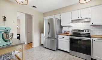 2705 ANDREA Dr, Allentown, PA 18103
