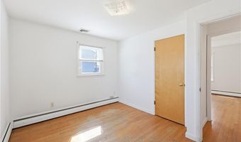 145 Glenwood Dr, North Kingstown, RI 02852
