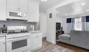 51 E 14TH St, Bayonne, NJ 07002
