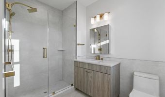525 AVENUE E 2, Bayonne, NJ 07002