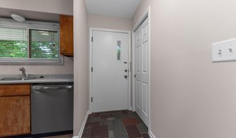 1025 Western Dr, Ann Arbor, MI 48103