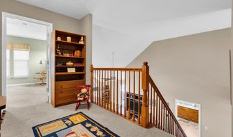 18 Peaksail Dr, Bayville, NJ 08721