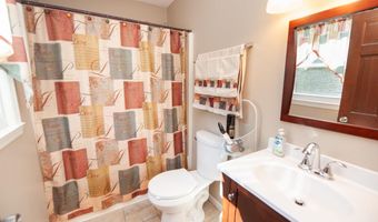 209 N Hill Dr, Boiling Springs, SC 29316